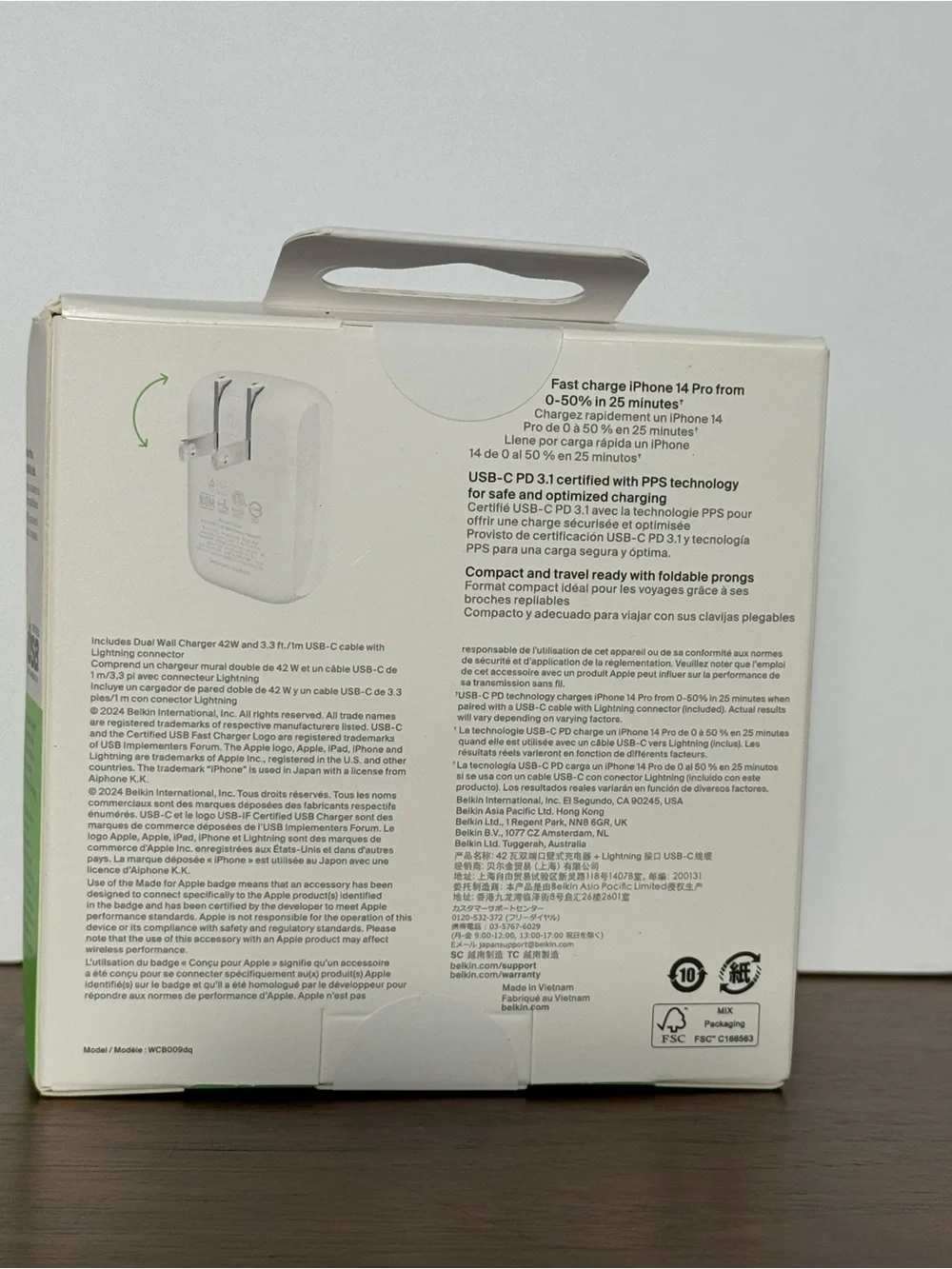 Belkin BoostCharge 42W Dual Wall Charger + USB-C to Lightning New Sealed